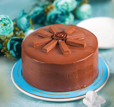 Kit Kat Cake