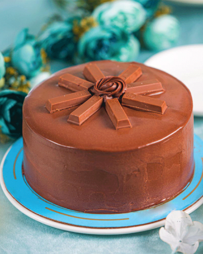 Kit Kat Cake